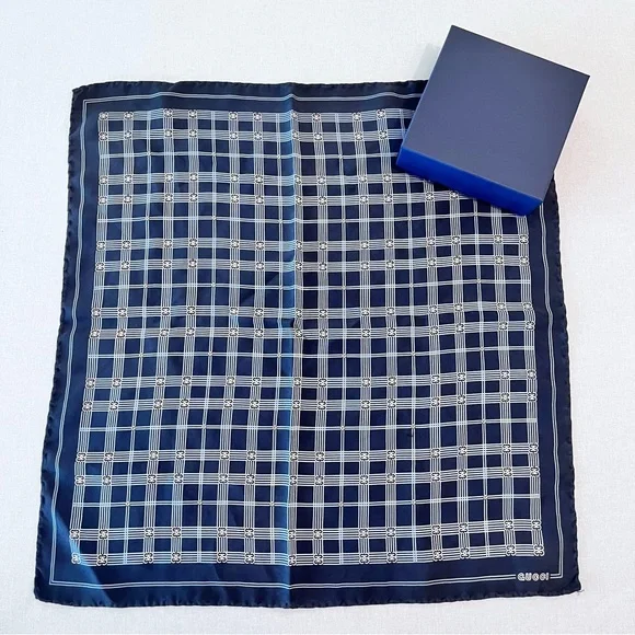 Vintage Logo GUCCI Silk Navy Blue White Plaid 18x18 Pocket Square Scarf gift box